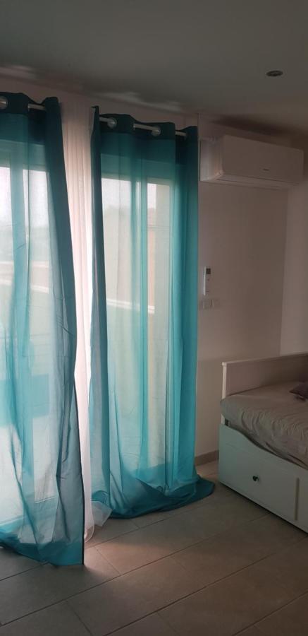 Апартаменты Dependance 29M2 Climatisee Сен-Жиль Экстерьер фото